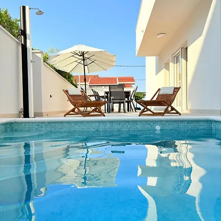 Agava Mutogras Villa Podstrana